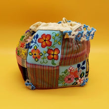Load image into Gallery viewer, Inday Ganda Square Pouch
