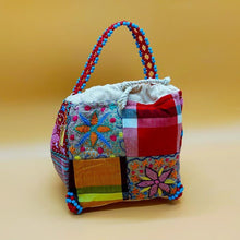 Load image into Gallery viewer, Inday Ganda Square Pouch
