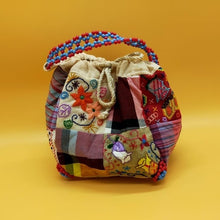 Load image into Gallery viewer, Inday Ganda Square Pouch

